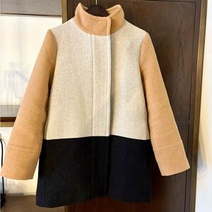 J. Crew color block wool coat. Size 12.
Smoke- and pet-free home.